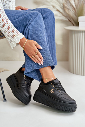 Sneakers modeļa apavi sporta apavi Sieviešu siltināti Uz masīvas zoles melnas krāsas Verissha