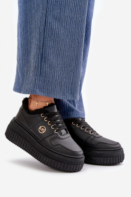 Sneakers modeļa apavi sporta apavi Sieviešu siltināti Uz masīvas zoles melnas krāsas Verissha