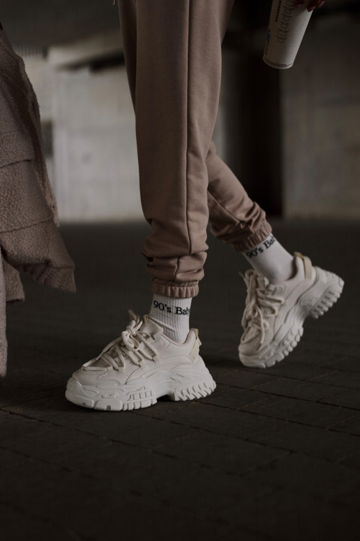 Sneakers modeļa apavi Sieviešu Uz masīvas zoles Ziloņkaula krāsas Nevela Sneakers modeļa apavi Sieviešu Uz masīvas zoles Ziloņkaula krāsas Nevela