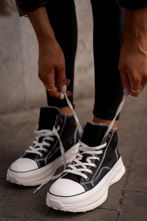 sieviešu puszābaki ar platformu Eko Āda Big Star OO274063 melnas krāsas