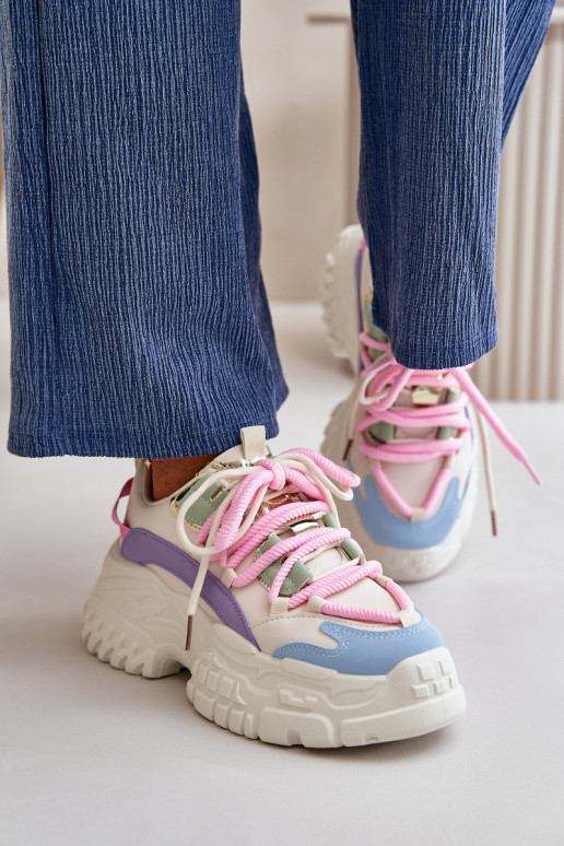 Sneakers modeļa apavi Sievišķīgs ar... Sneakers modeļa apavi Sievišķīgs ar...