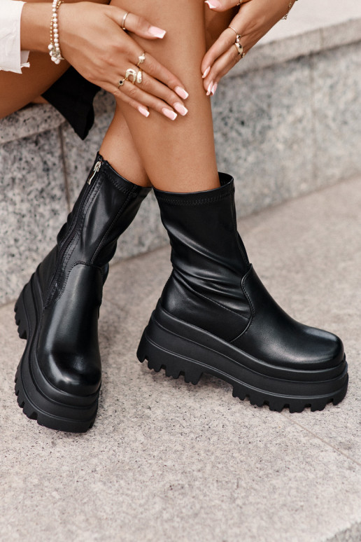 Sieviešu puszābaki ar platformu melnas krāsas Florinara