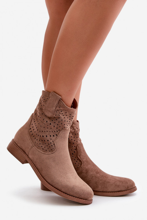 Sieviešu ažūra kurpes ar platiem... Sieviešu ažūra kurpes ar platiem...