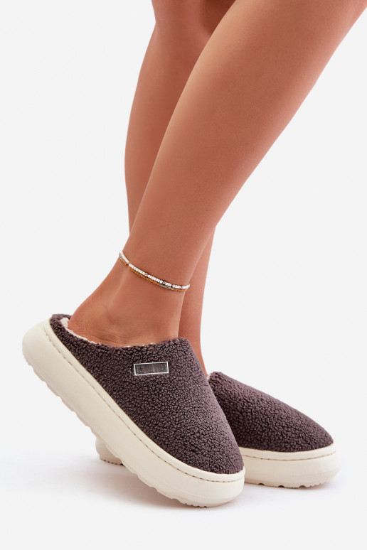 Pašiltinātas šlepetes ar biezu zoli... Pašiltinātas šlepetes ar biezu zoli...