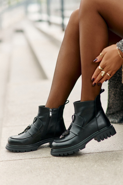 Ādas zābaki ar ornamentiem siltināti... Ādas zābaki ar ornamentiem siltināti...