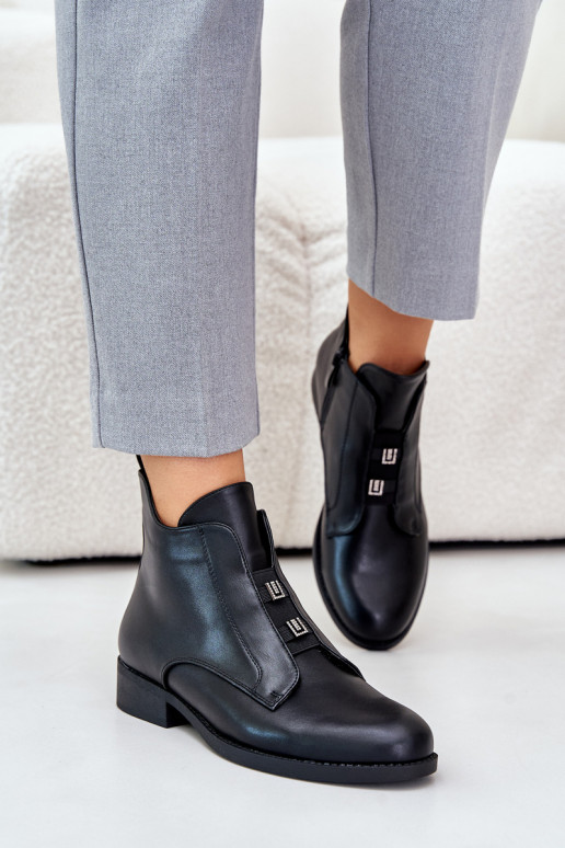 Siltināti sieviešu zābaki ar platām... Siltināti sieviešu zābaki ar platām...