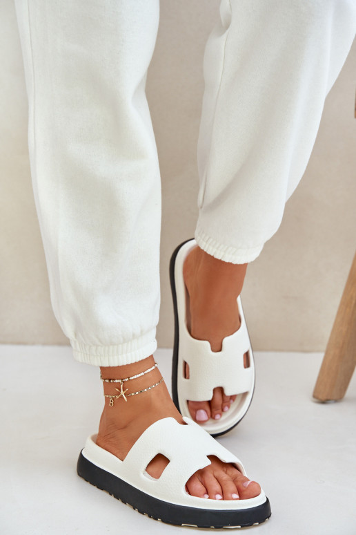 Vieglas čības uz pirksta Čības Ar izgriezumiem baltas krāsas Neladith Vieglas čības uz pirksta Čības Ar izgriezumiem baltas krāsas Neladith