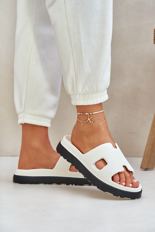 Vieglas čības uz pirksta Čības Ar izgriezumiem baltas krāsas Neladith Vieglas čības uz pirksta Čības Ar izgriezumiem baltas krāsas Neladith