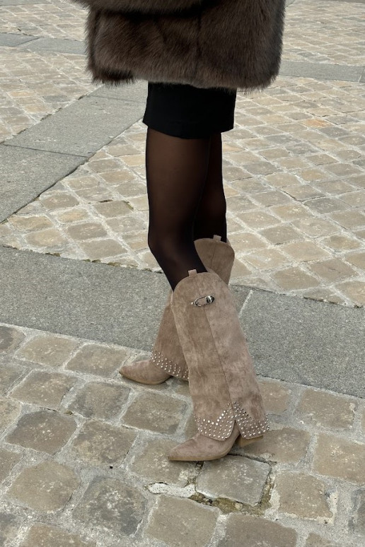 Sniega apavi ar zemu virsotni, ar... Sniega apavi ar zemu virsotni, ar...