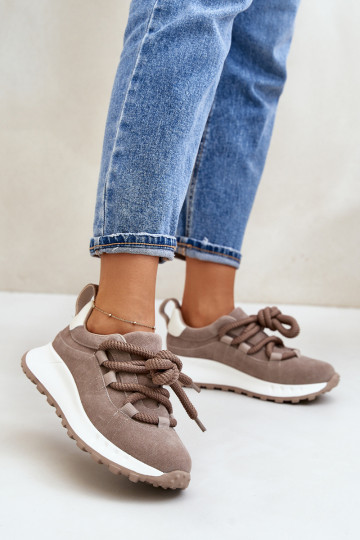 Zamšas sneakers smilšu krāsā 2