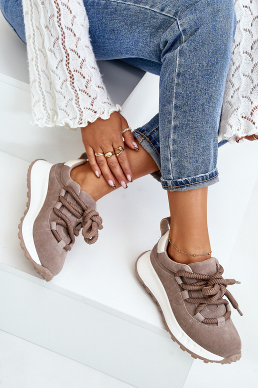 Zamšas sneakers smilšu krāsā