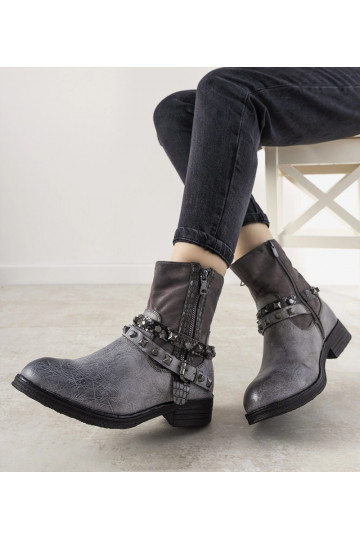 Pelēki puszābaki ar radzēm... 2