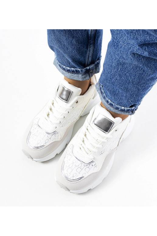 Viale sieviešu baltas kedas