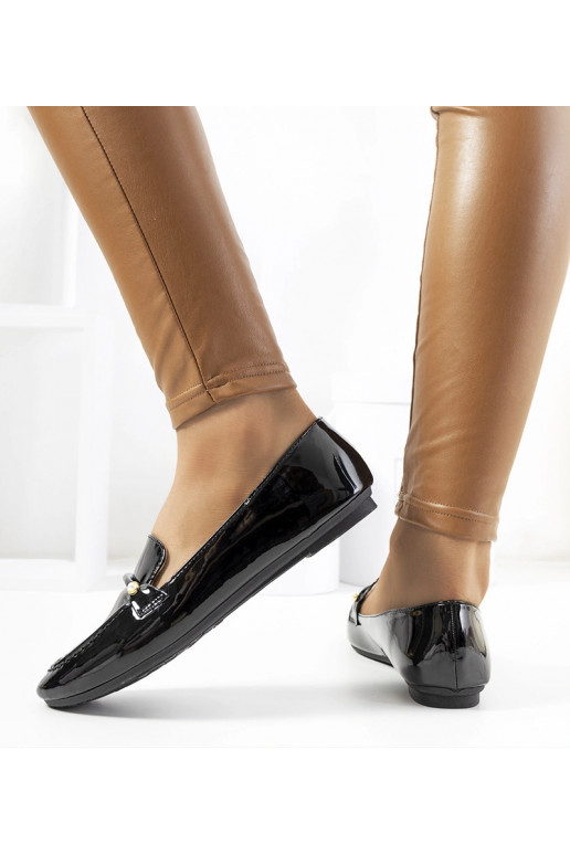 Melni lakoti klaipi Poppy