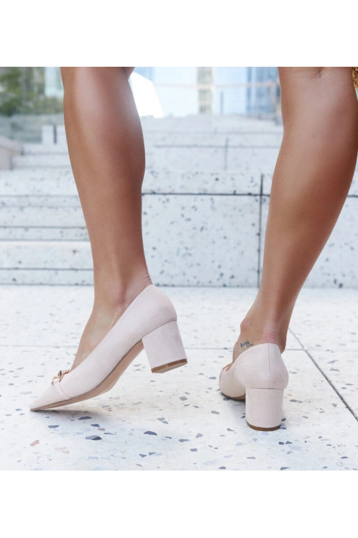 Bēšas pumpas ar bloka papēdi Makka