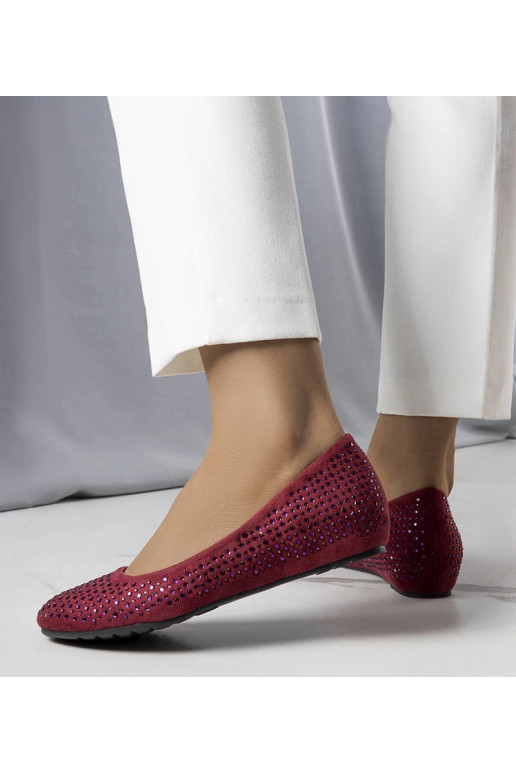 Burgundijas baleta dzīvokļi ar segtu...