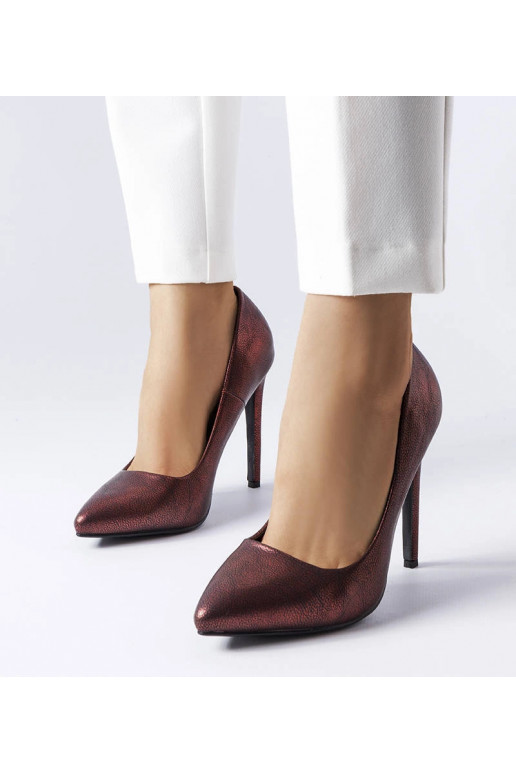 Sarkani spīdīgi papēži Sébastopol