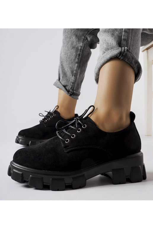 Melnas Cloutier plakanas kurpes