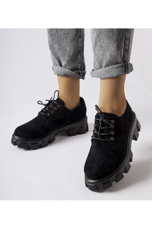 Melnas Cloutier plakanas kurpes