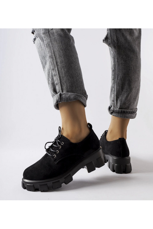 Melnas Cloutier plakanas kurpes