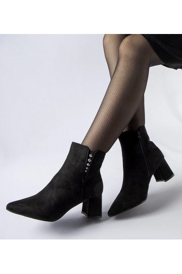 Melni eko-zamšādas...