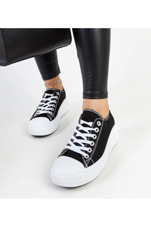 Melnas kedas uz biezas platformas Zlata