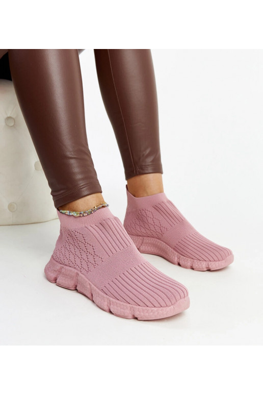 Rozā vieglas sporta kedas no Vaclav Rozā vieglas sporta kedas no Vaclav