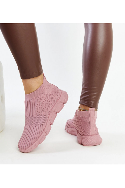 Rozā vieglas sporta kedas no Vaclav Rozā vieglas sporta kedas no Vaclav