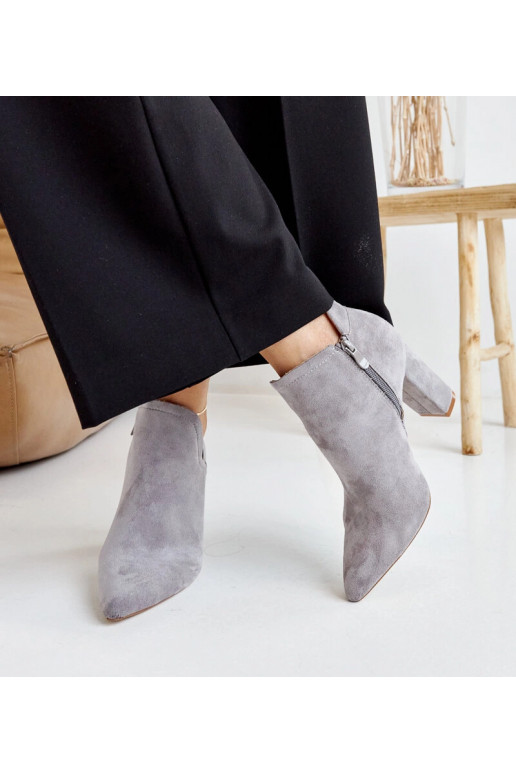 Taylan's Grey Asimetriski papēžu...