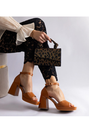 Brūnas Isolina kuplas... 2