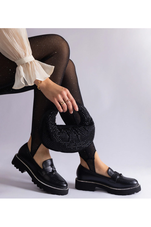 Melni mākslīgās ādas klaipi, dekorēti... Melni mākslīgās ādas klaipi, dekorēti...