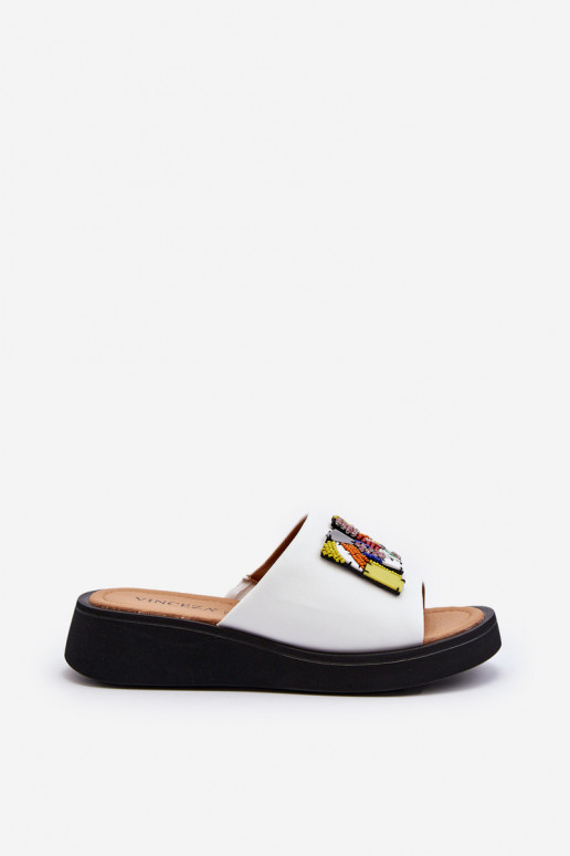 Čibas no dabīgas ādas Sieviešu ar ornamentiem baltas krāsas Asames