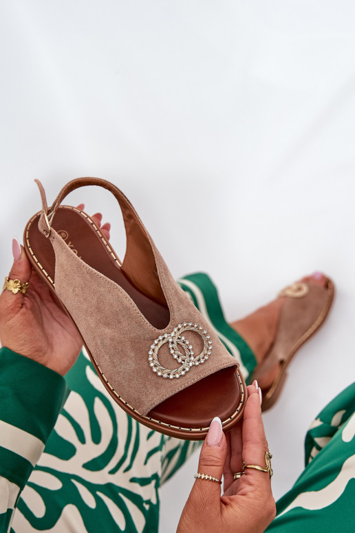 Sieviešu basenes ar ornamentiem ar platiem papēžiem Eko zamšādaoIne smilšu krāsas Ralisses Sieviešu basenes ar ornamentiem ar platiem papēžiem Eko zamšādaoIne smilšu krāsas Ralisses