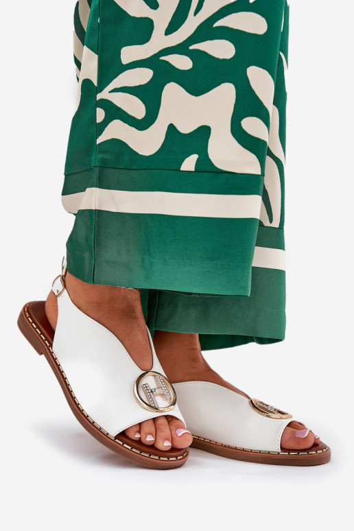 zempapēžu Eleganta stila sandales ar ornamentiem baltas krāsas Iseliria zempapēžu Eleganta stila sandales ar ornamentiem baltas krāsas Iseliria