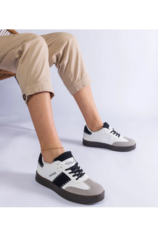 Balti sneakers uz platformas ar šuvēm...