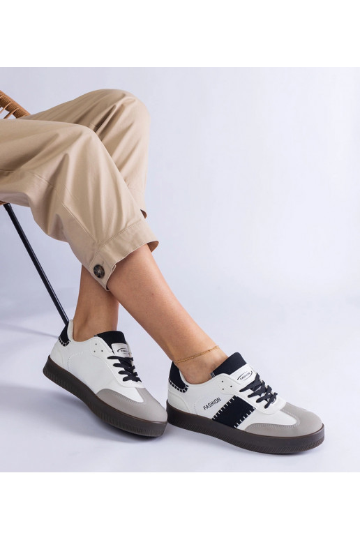 Balti sneakers uz platformas ar šuvēm...