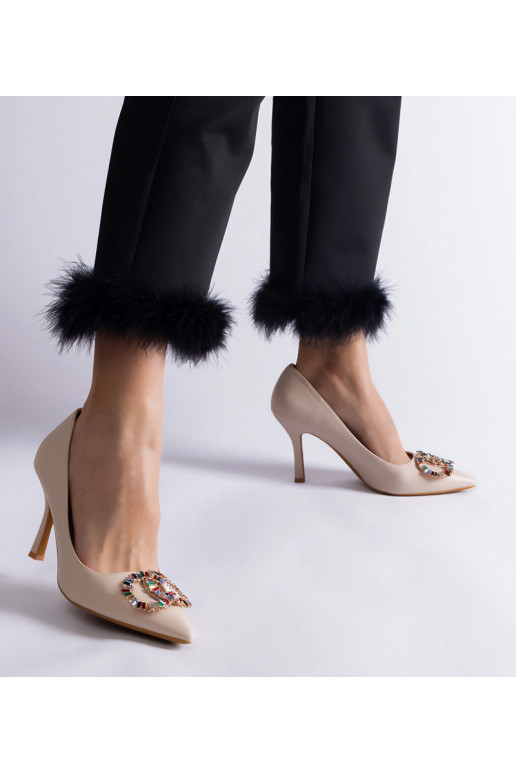 Bežīgas augstpapēžu kurpes, rotātas...