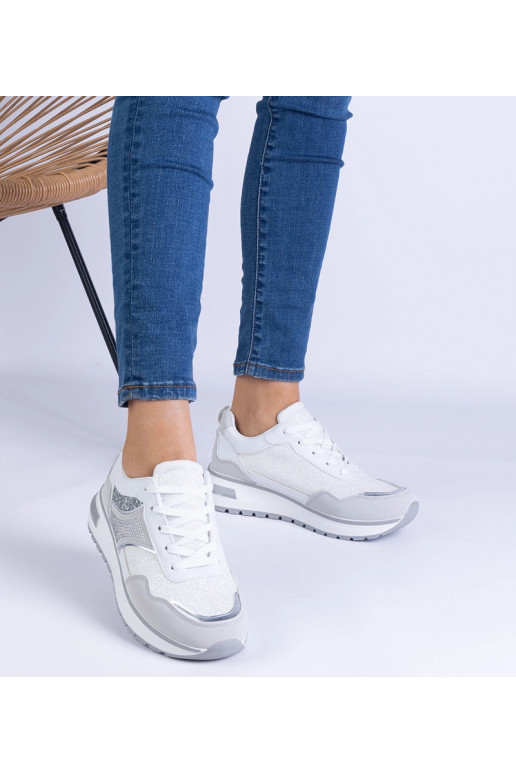 Savina baltie sporta apavi, dekorēti...