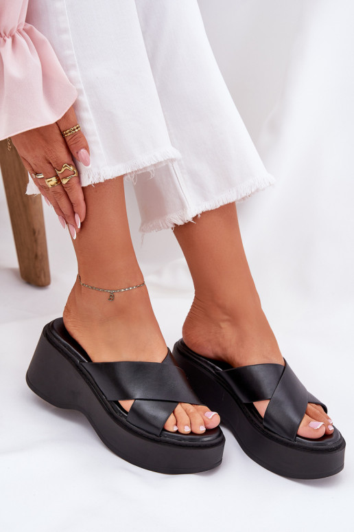 sieviešu čības ar platformu I Koturnie melnas krāsas Nelithraea